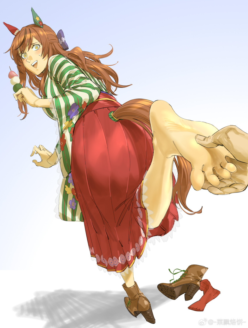 1girl absurdres animal_ears barefoot blush brown_eyes brown_hair brown_shoes chinese_commentary clothing_cutout commentary_request dango disembodied_hand feet food foot_focus gradient_background hair_between_eyes hair_down highres holding holding_another&#039;s_foot holding_food horse_ears horse_girl japanese_clothes kimono long_sleeves looking_at_viewer medium_hair multicolored_hair nice_nature_(converging_wishes)_(umamusume) nice_nature_(umamusume) official_alternate_costume official_alternate_hairstyle open_mouth ruukii_drift shoes simple_background single_bare_foot smile soles solo_focus standing standing_on_one_leg streaked_hair striped_clothes striped_kimono tail tail_through_clothes toes umamusume unworn_shoe vertical-striped_clothes vertical-striped_kimono wagashi white_background wide_sleeves