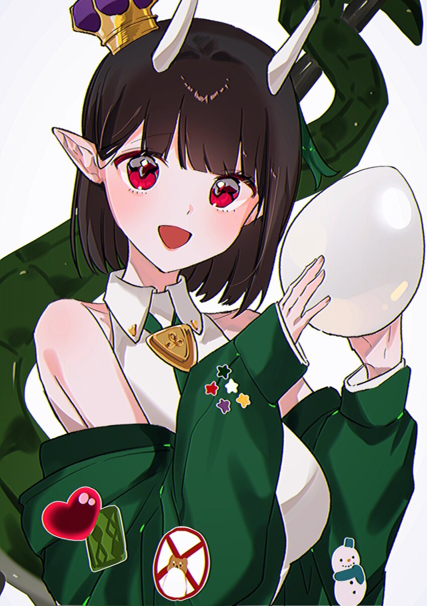 1girl bare_shoulders biscione_(fate) biscione_(second_ascension)_(fate) black_hair breasts collarbone collared_shirt crown dragon_horns dragon_tail egg fate/grand_order fate_(series) green_jacket hair_behind_ear highres holding holding_egg horns jacket large_breasts long_sleeves looking_at_viewer mini_crown necktie open_clothes open_jacket open_mouth pointy_ears red_eyes shirt short_hair siho_is_alien simple_background solo tail thighs white_background
