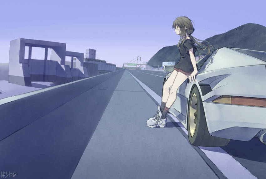 1girl baronilu billboard black_shirt black_socks blue_sky brown_hair building car commentary_request day exhaust_pipe from_side grey_shorts highres hill leaning_on_object medium_hair mixed-language_commentary motor_vehicle patterned_clothing r4:_ridge_racer_type_4 ridge_racer road road_sign scenery shirt shoes short_shorts short_sleeves shorts side-view_mirror sign signature sky sneakers socks solo thighs traffic_barrier white_car white_shoes yellow_eyes