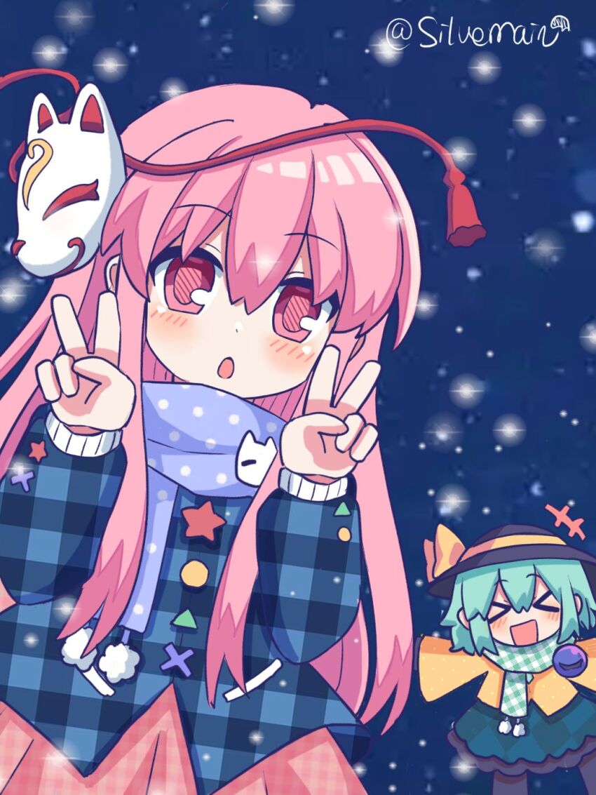 &gt;_&lt; +++ 2girls black_hat blush bow closed_eyes commentary double_v eyeball fox_mask frilled_sleeves frills green_hair green_scarf green_skirt hat hat_bow hata_no_kokoro highres komeiji_koishi long_hair long_sleeves looking_at_viewer mask mask_on_head multiple_girls open_mouth pink_eyes pink_hair pink_skirt plaid_clothes plaid_shirt purple_scarf scarf shirt silverrain skirt smile snowing third_eye touhou v very_long_hair yellow_bow yellow_shirt