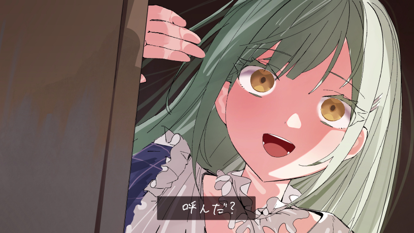 1girl :d bang_dream! bang_dream!_it&#039;s_mygo!!!!! brown_background choker colored_eyelashes door empty_eyes false_smile frilled_choker frills green_hair hand_up hashtag-only_commentary highres light_blush long_hair looking_at_viewer mortis_(bang_dream!) mortis_(persona)_(bang_dream!) open_mouth peeking_out peke_(pekeiscat) portrait scene_reference sidelighting smile solo source_quote straight_hair subtitled teeth translation_request wakaba_mutsumi white_choker wide-eyed yellow_eyes
