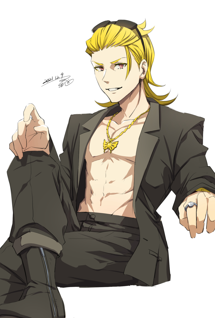 1boy abs black_jacket black_pants blonde_hair butterfly_necklace crossed_legs grin highres jacket jewelry male_focus muscular muscular_male no_shirt open_clothes open_jacket pants red_eyes ring shiba_(ntwewy) shin_subarashiki_kono_sekai sitting smile solo solo_focus subarashiki_kono_sekai suit_jacket sunglasses_on_head tsubuan_(itobell)
