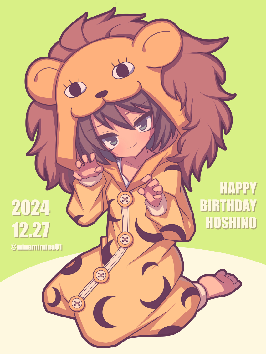 1girl absurdres animal_costume barefoot birthday brown_hair character_name claw_pose closed_mouth commentary dark-skinned_female dark_skin dated full_body girls_und_panzer green_background green_eyes happy_birthday highres hoshino_(girls_und_panzer) jumpsuit kneeling leopon_(animal) long_sleeves looking_at_viewer minami_mina onesie short_hair smile solo twitter_username yellow_jumpsuit