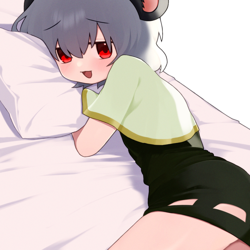 1girl animal_ears black_dress blush capelet commentary_request cookie_(touhou) cowboy_shot dress gnwcq grey_hair highres looking_at_viewer mouse_ears mouse_girl nazrin nyon_(cookie) on_bed open_mouth pillow red_eyes short_hair solo touhou white_capelet