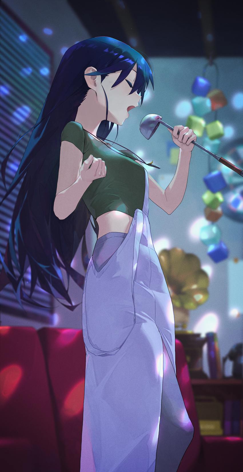 1girl absurdres black_hair blurry blurry_background breasts closed_eyes cokio commentary_request crop_top feet_out_of_frame from_side front_slit green_shirt gundam gundam_gquuuuuux highres holding holding_ladle indoors jewelry ladle long_hair medium_breasts midriff music necklace nyaan_(gundam_gquuuuuux) open_mouth overall_skirt partial_commentary phonograph pretend_microphone profile shirt short_sleeves singing solo standing suspenders suspenders_slip very_long_hair