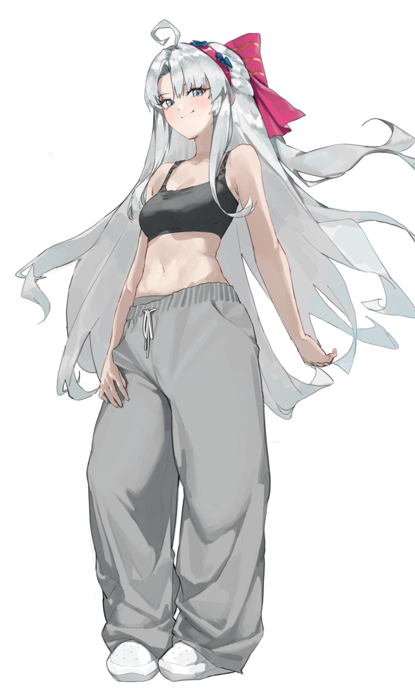 1girl ahoge alternate_costume aqua_eyes baggy_pants bare_shoulders black_sports_bra bow breasts carlotta_(wuthering_waves) cleavage closed_mouth commentary denare_(ysry2252) full_body grey_hair grey_pants hair_bow hairband highres long_hair looking_at_viewer medium_breasts navel pants parted_bangs pink_bow pink_hairband shoes sidelocks simple_background smile solo sports_bra stomach sweatpants very_long_hair white_background white_shoes wuthering_waves