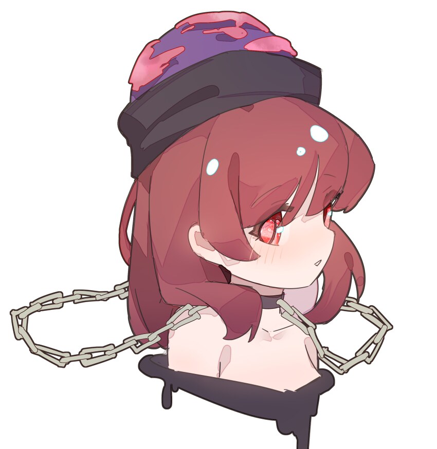 1girl absurdres bare_shoulders black_hat black_shirt chain collarbone gumingdi_ban hat hecatia_lapislazuli highres long_hair looking_at_viewer off-shoulder_shirt off_shoulder parted_lips red_eyes red_hair shirt sidelocks simple_background solo t-shirt touhou underworld_(ornament) upper_body white_background
