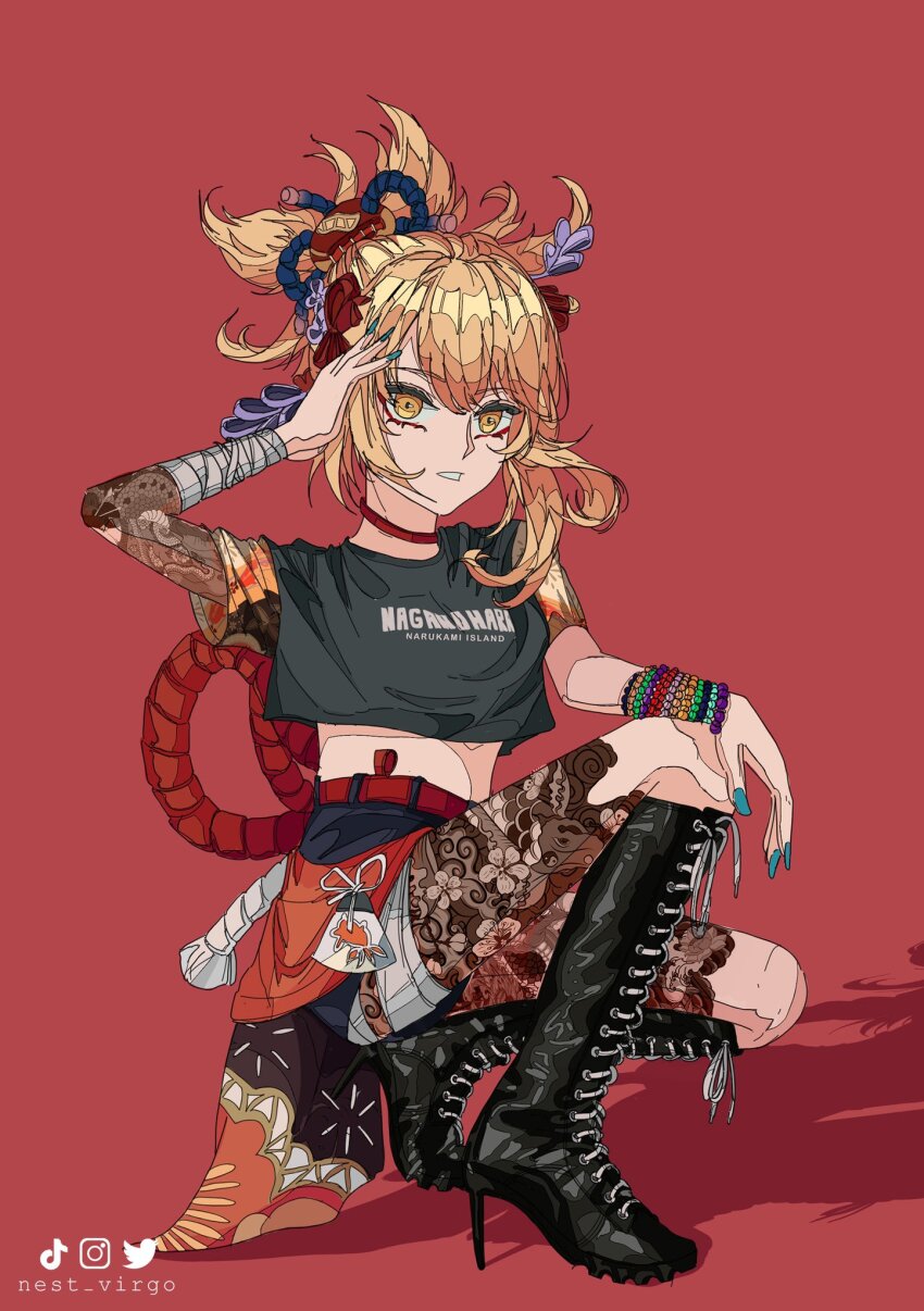 1girl arm_tattoo black_boots black_shirt blonde_hair boots genshin_impact highres looking_at_viewer nest_virgo red_background shirt simple_background sitting solo tattoo yellow_eyes yoimiya_(genshin_impact)