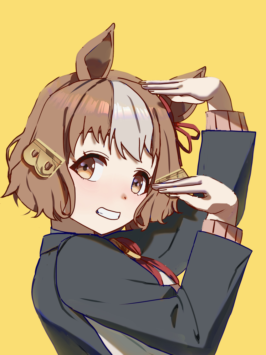 1girl absurdres animal_ears berno_light_(umamusume) black_jacket blush bow bowtie brown_eyes brown_hair commentary_request ear_ornament grin hair_between_eyes hair_ornament hairclip highres horse_ears horse_girl jacket long_sleeves multicolored_hair no_uwazumi red_bow red_bowtie simple_background smile solo streaked_hair umamusume upper_body white_hair yellow_background