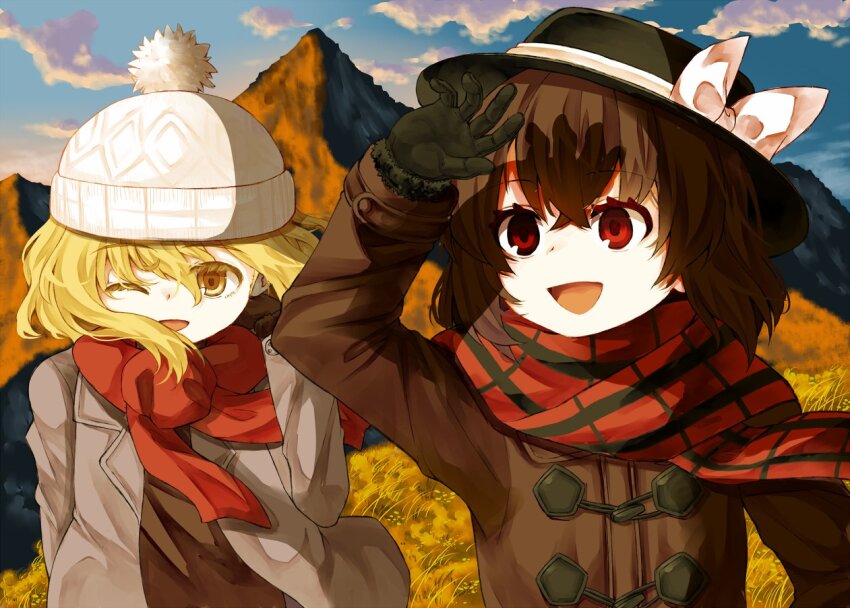 2girls :d black_gloves black_headwear blonde_hair bow brown_coat brown_hair cloud cloudy_sky coat commentary_request fedora gloves hat hat_bow long_sleeves maribel_hearn mountainous_horizon multiple_girls one_eye_closed open_clothes open_coat open_mouth outdoors plaid_clothes plaid_scarf pom_pom_(clothes) purple_coat red_eyes red_scarf scarf short_hair sky smile touhou upper_body usami_renko white_bow white_headwear wind yellow_eyes zetsumame