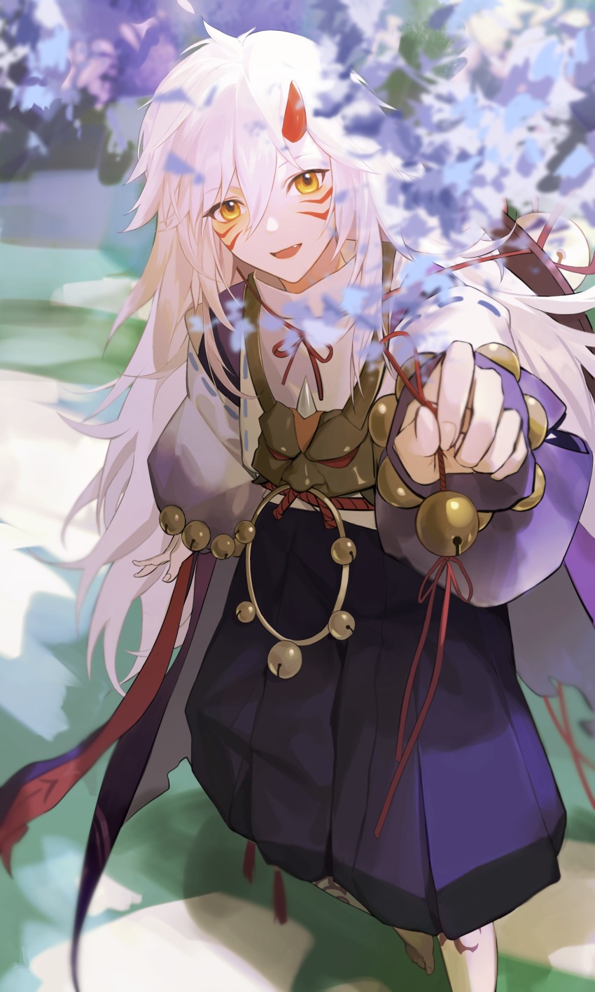 1boy absurdres ashninghuli bell bow facial_mark fang flower highres holding horns japanese_clothes kimono long_hair long_sleeves looking_at_viewer male_focus onmyoji open_mouth outstretched_hand pointy_ears ponytail purple_flower reaching reaching_towards_viewer red_bow red_horns shuten_douji_(onmyoji) single_horn smile solo standing string white_hair yellow_eyes