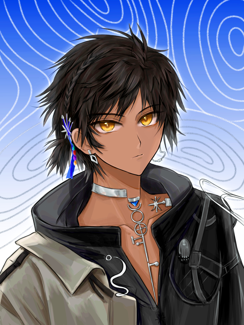 1boy arknights black_hair black_shirt blue_background braid chinese_commentary closed_mouth collarbone commentary_request dark-skinned_male dark_skin earrings expressionless hair_ornament highres jewelry male_focus ruyi_lang_jun shirt short_hair solo thorns_(arknights) thorns_the_lodestar_(arknights) upper_body yellow_eyes
