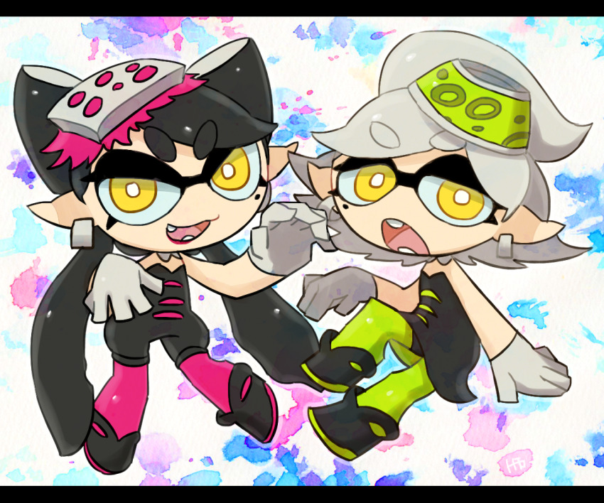 1013hpa 2girls black_hair callie_(splatoon) callie_(squid_sisters_outfit)_(splatoon) cousins fangs full_body gloves grey_hair looking_at_viewer marie_(splatoon) marie_(squid_sisters_outfit)_(splatoon) multiple_girls nintendo splatoon_(series) splatoon_1 tentacle_hair white_gloves yellow_eyes