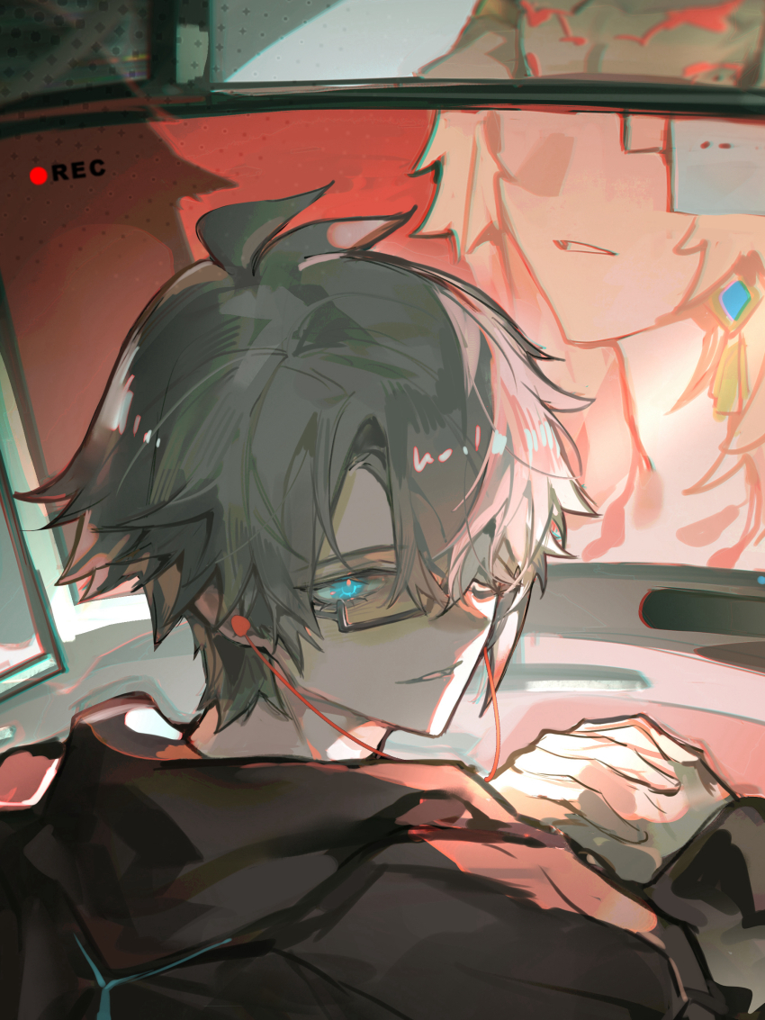 2boys absurdres antenna_hair black_hoodie blonde_hair blue_eyes chinese_commentary commentary_request earphones earrings glasses gold_earrings highres honkai:_star_rail honkai_(series) hood hood_down hoodie iron_hailai jewelry looking_at_viewer looking_back male_focus monitor multiple_boys mydei_(honkai:_star_rail) phainon_(honkai:_star_rail) red_tattoo short_hair white_hair yandere yaoi