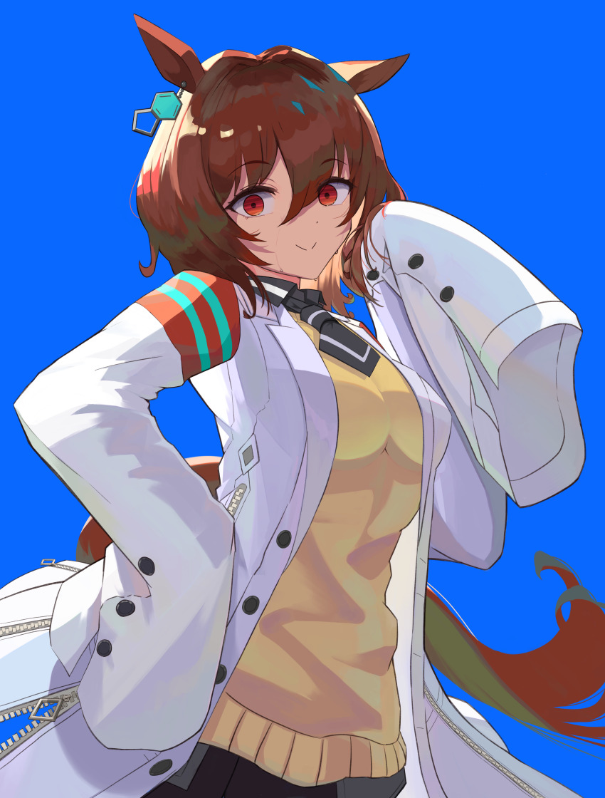 1girl absurdres agnes_tachyon_(umamusume) ahoge animal_ears black_necktie blue_background brown_hair earrings hair_between_eyes highres horse_ears horse_girl jewelry lab_coat long_sleeves looking_at_viewer looking_to_the_side madori_(madori151) necktie red_eyes short_hair short_necktie simple_background single_earring sleeves_past_fingers sleeves_past_wrists smile solo sweater umamusume yellow_sweater
