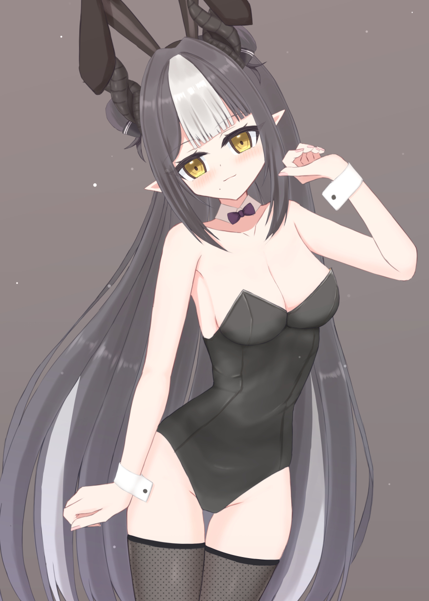 1girl :3 absurdres animal_ears black_background black_bow black_bowtie black_hair black_leotard black_ribbon black_thighhighs blush bow bowtie breasts cleavage collarbone demon_girl demon_horns detached_collar double_bun fake_animal_ears hair_bun hair_ribbon highres horns indie_virtual_youtuber leotard long_hair looking_at_viewer medium_breasts mole mole_under_mouth multicolored_hair playboy_bunny pointy_ears polka_dot_thighhighs rabbit_ears ribbon shooko smile standing sterna_celest thighhighs two-tone_hair virtual_youtuber white_hair wrist_cuffs yellow_eyes