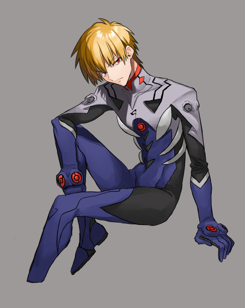 1boy bad_id bad_pixiv_id blonde_hair blue_bodysuit blue_gloves bodysuit closed_mouth cosplay cropped_legs fate/stay_night fate_(series) gilgamesh_(fate) gloves grey_background highres invisible_chair looking_at_viewer male_focus mecha_pilot_suit nagisa_kaworu nagisa_kaworu_(cosplay) neon_genesis_evangelion none_(kameko227) plugsuit_(evangelion) rebuild_of_evangelion red_eyes simple_background sitting solo