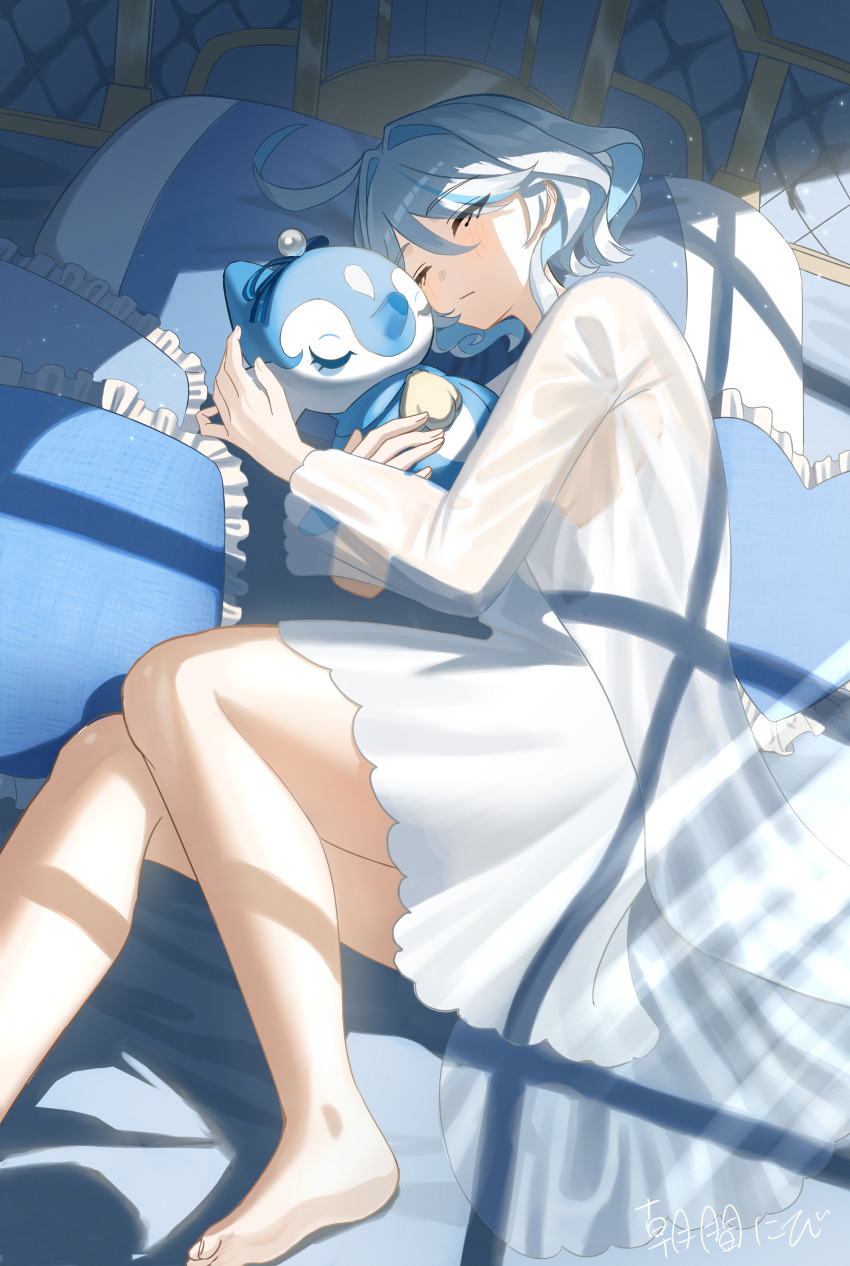 1girl absurdres ahoge alternate_costume animal animal_hug barefoot blue_hair closed_eyes closed_mouth commentary_request eyelash_ornament foot_out_of_frame furina_(genshin_impact) genshin_impact head_on_pillow heart heart-shaped_pillow highres indoors long_sleeves lying multicolored_hair nibimaro nightgown on_bed on_side pillow short_hair sleeping streaked_hair surintendante_chevalmarin white_nightgown window_shadow