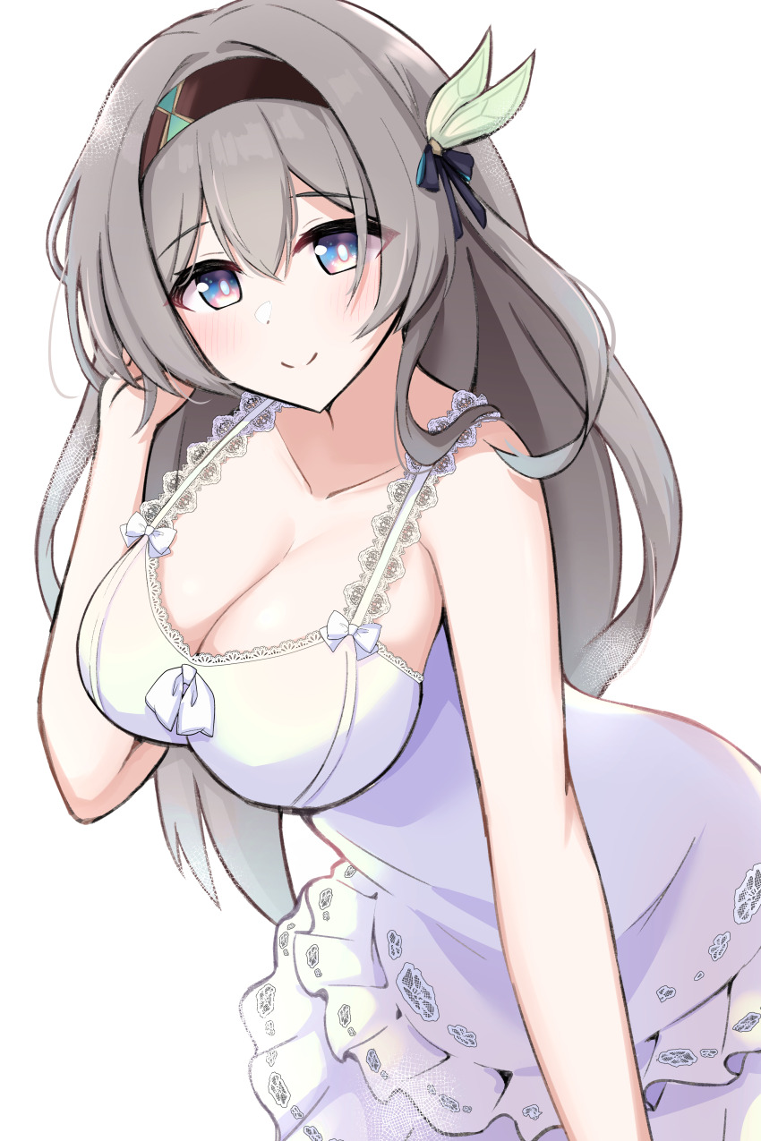 1girl absurdres alternate_costume bare_shoulders black_hairband blush breasts cleavage closed_mouth collarbone dress firefly_(honkai:_star_rail) grey_hair hair_between_eyes hair_ornament hairband hand_in_own_hair highres honkai:_star_rail honkai_(series) large_breasts long_hair looking_at_viewer mikisarara simple_background sleeveless sleeveless_dress smile solo white_background white_dress