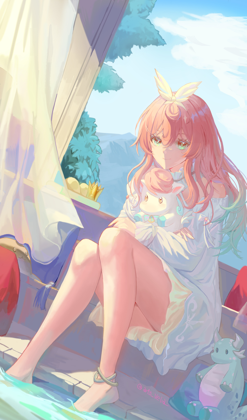 1girl absurdres alternate_costume alternate_hairstyle animal animal_hug animal_on_lap anklet aqua_hair barefoot blue_sky closed_mouth commentary_request curtains dress gradient_hair green_eyes hair_down hair_ornament haru_nuri highres honkai:_star_rail honkai_(series) hyacine_(honkai:_star_rail) indoors jewelry little_ica_(honkai:_star_rail) long_sleeves looking_at_viewer multicolored_hair on_lap pink_hair sitting sky smile soaking_feet solo star_(symbol) star_in_eye symbol_in_eye water white_dress