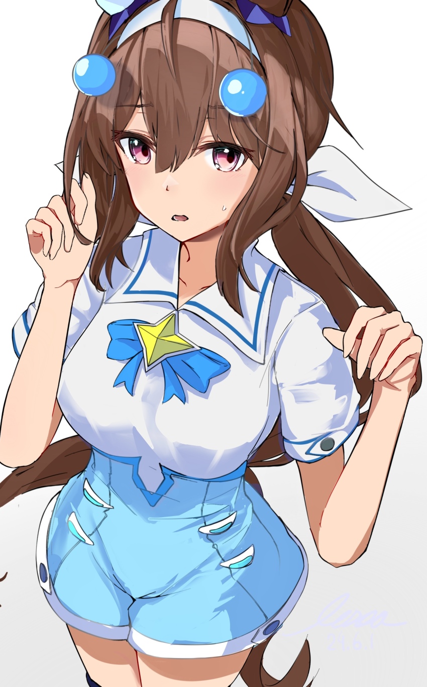1girl absurdres admire_vega_(uma_stars)_(umamusume) admire_vega_(umamusume) animal_ears blue_shorts breasts brown_hair dated grey_background hair_between_eyes hair_ribbon hairband highres horse_ears horse_girl lesoa long_hair looking_at_viewer low_ponytail medium_breasts official_alternate_costume pink_eyes ponytail ribbon shirt shorts signature simple_background solo uma_stars_(umamusume) umamusume white_hairband white_ribbon white_shirt