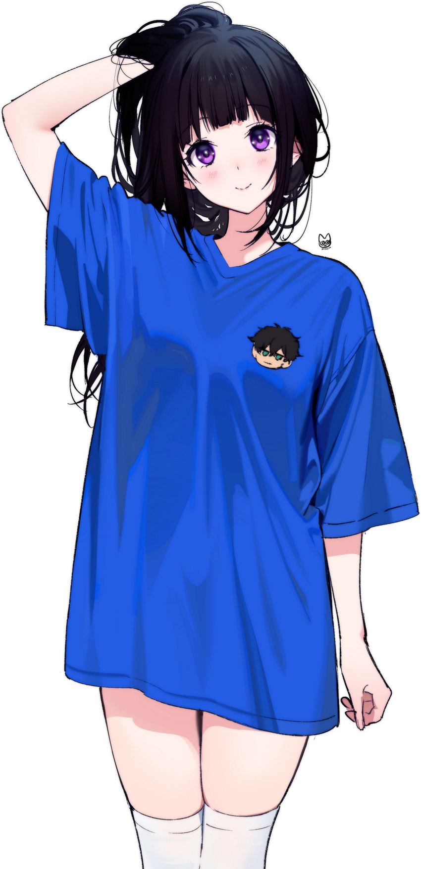 1girl :o absurdres alternate_costume arm_up artist_logo black_hair blue_shirt blush character_print chitanda_eru hand_in_own_hair highres hyouka logo long_hair looking_at_viewer mery_(yangmalgage) oreki_houtarou purple_eyes shirt short_sleeves smile solo thighhighs white_thighhighs zettai_ryouiki