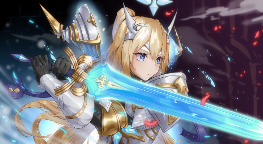 1girl absurdres armor black_gloves blonde_hair blue_eyes floating_headgear forehead_protector gauntlets gloves headgear high_ponytail highres holding holding_sword holding_weapon holy_saber_(shadowverse) knight long_hair ponytail shadowverse shoulder_armor solo sparkling_eyes sword upper_body weapon zhuang_yu_pizza