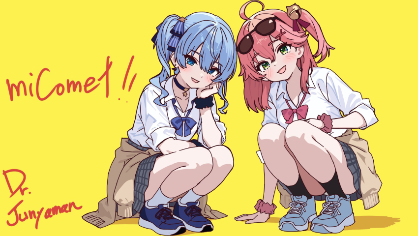 2girls alternate_costume black_choker black_socks blue_eyes blue_hair blue_shoes blush brown_cardigan cardigan choker collared_shirt dr._junyaman eyewear_on_head hair_ornament head_rest highres hololive hoshimachi_suisei looking_at_viewer medium_hair multiple_girls o-ring o-ring_choker one_side_up open_mouth pink_hair sakura_miko shirt shoes smile socks sunglasses virtual_youtuber white_shirt white_socks x_hair_ornament yellow_background