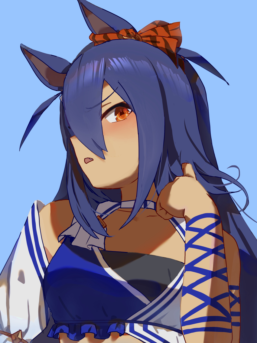 1girl absurdres animal_ears bare_shoulders black_hair blue_background blush breasts choker collarbone crop_top dark-skinned_female dark_skin ear_ornament fang hair_between_eyes hair_ornament hairclip highres hishi_amazon_(umamusume) horse_ears horse_girl long_hair looking_at_viewer medium_breasts no_uwazumi open_mouth red_eyes sidelocks simple_background solo umamusume upper_body white_choker
