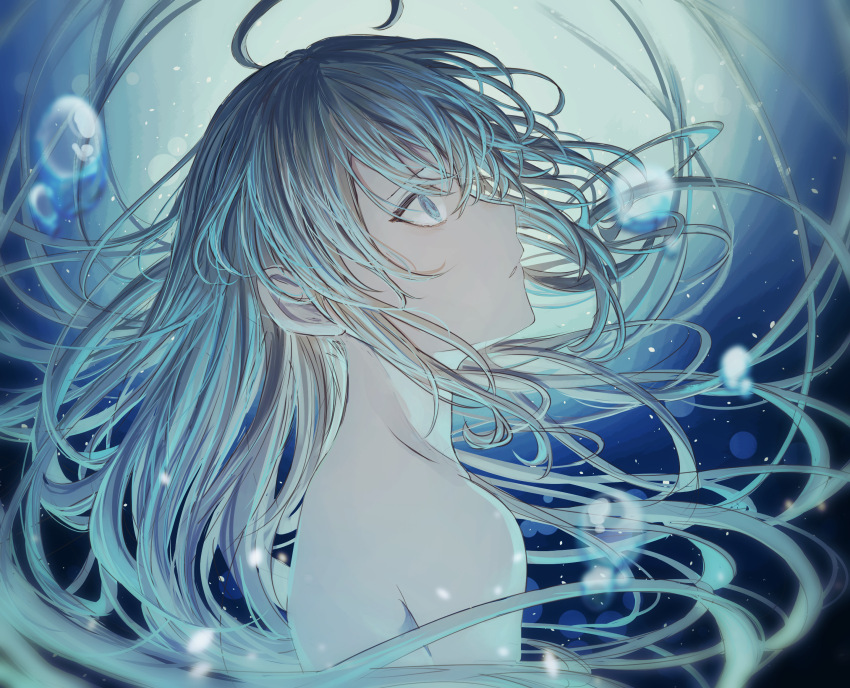 aesc_(fate) blue_eyes bubble fate/grand_order fate_(series) highres long_hair looking_up morgan_le_fay_(fate) underwater white_hair yagi_(yagi5art)
