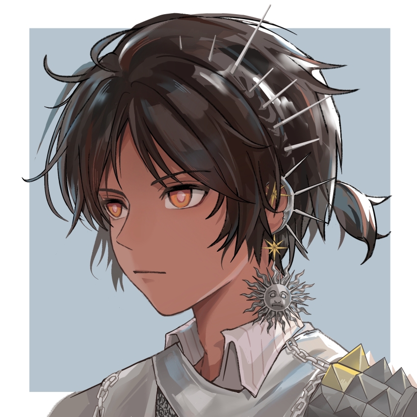 1boy ambience_synesthesia arknights black_hair border chain closed_mouth collared_shirt dark-skinned_male dark_skin earrings grey_background grey_shirt highres jewelry looking_ahead male_focus official_alternate_costume orange_eyes outside_border portrait shirt short_hair simple_background solo thorns_(arknights) white_border xiaoshanpolideren