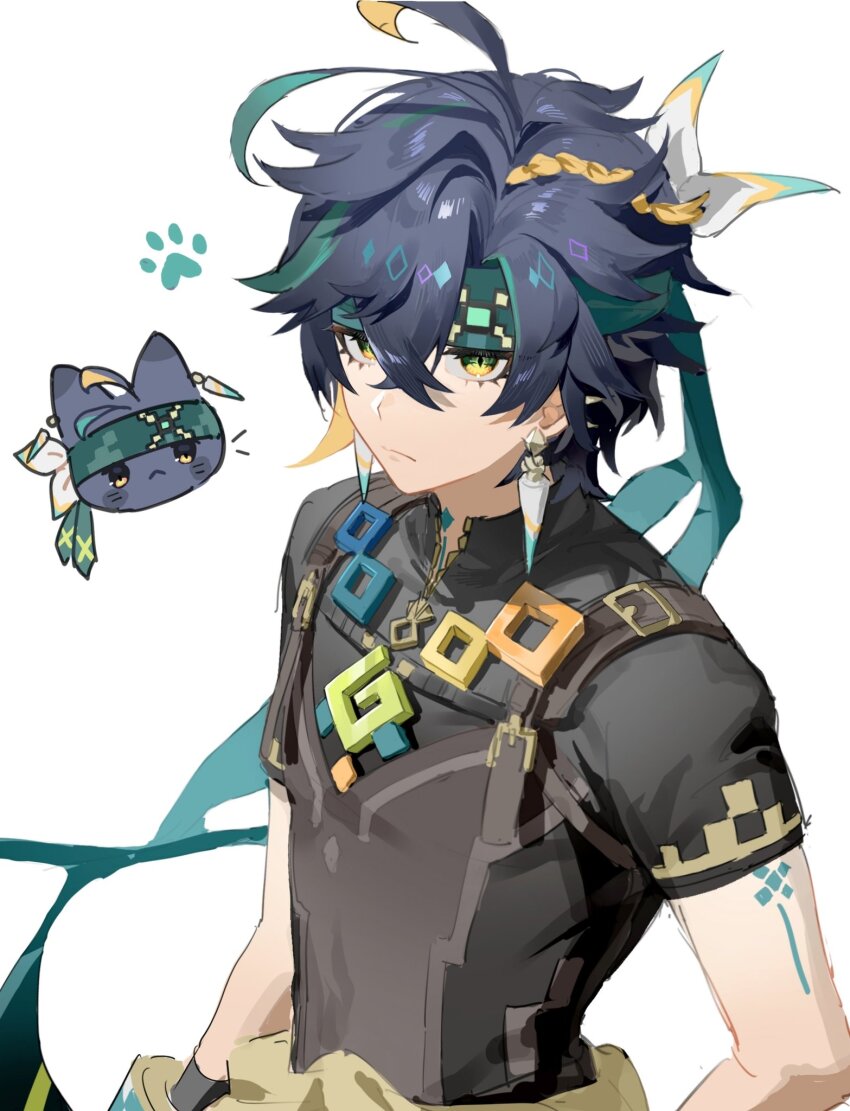 1boy ahoge animification bishounen black_hair black_shirt chibi closed_mouth earrings genshin_impact green_eyes headband highres jewelry kinich_(genshin_impact) male_focus shirt simple_background solo suirandanshihao upper_body white_background