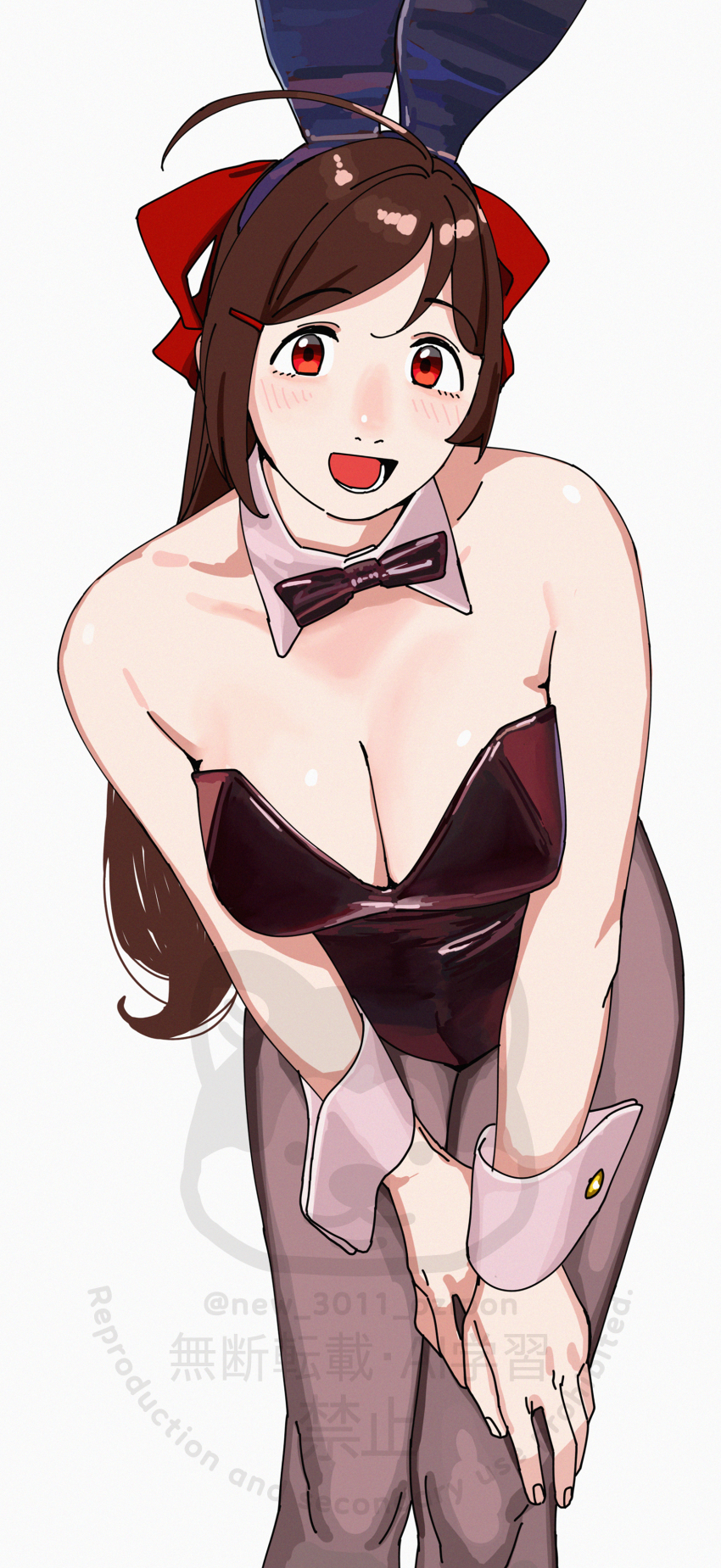 1girl absurdres ahoge animal_ear_hairband animal_ears black_bow black_bowtie black_leotard black_pantyhose bow bowtie brown_hair detached_collar fake_animal_ears feet_out_of_frame hairband hand_on_own_thigh highres kantai_collection leaning_forward leotard long_hair mamiya_(kancolle) ojipon pantyhose playboy_bunny rabbit_ears red_eyes simple_background solo strapless strapless_leotard white_background wrist_cuffs