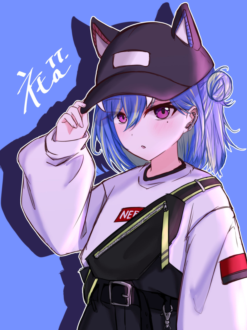 1girl :o adjusting_clothes adjusting_headwear animal_ear_headwear animal_ears baseball_cap belt black_belt black_hat black_shorts blue_background blue_hair blush commentary_request cowboy_shot double_bun drop_shadow expressionless fake_animal_ears flat_chest green_hair hair_between_eyes hair_bun hat hat_fangs high-waist_shorts highres long_bangs long_sleeves looking_at_viewer mole mole_under_eye multicolored_hair nanashi_inc. official_alternate_costume open_mouth outline pink_eyes salmon231 short_hair shorts simple_background single_strap solo suzumi_nemo suzumi_nemo_(2nd_costume) sweater two-tone_hair virtual_youtuber white_outline white_sweater