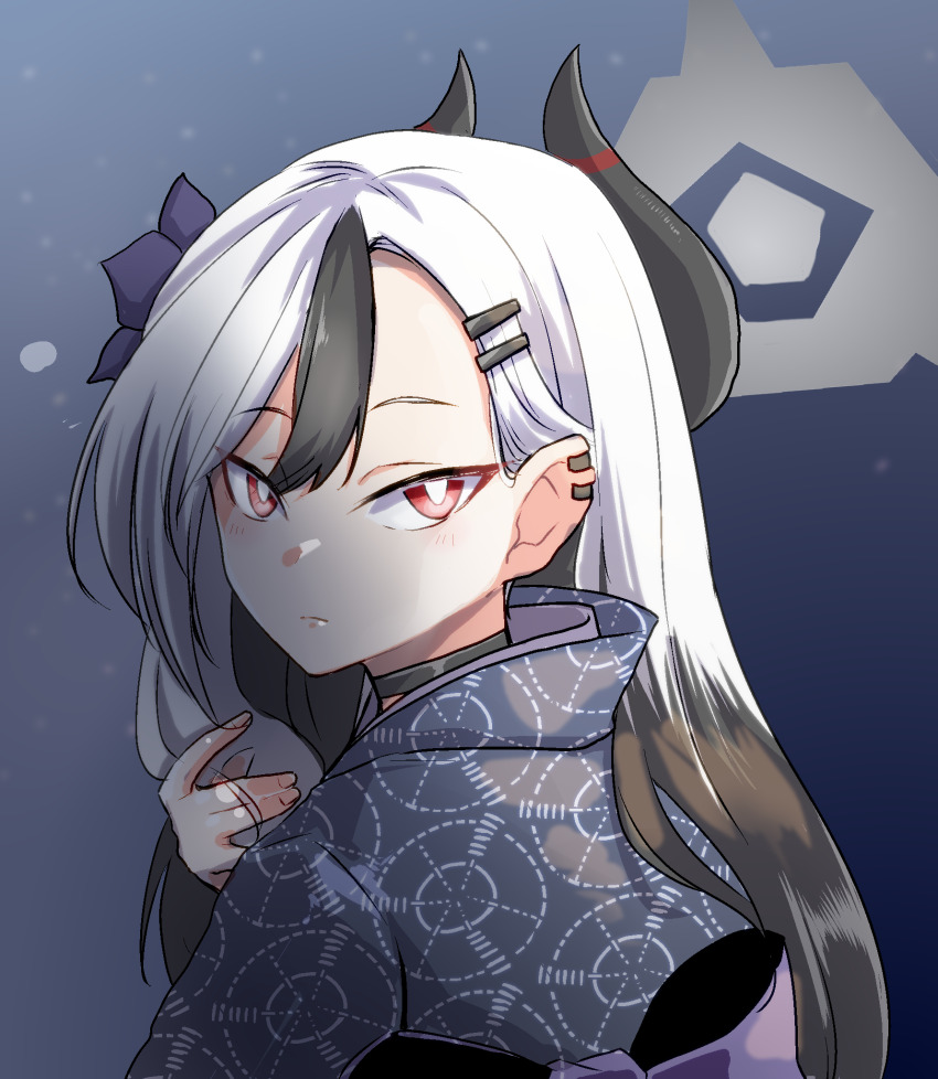 1girl black_hair blue_archive halo highres horns japanese_clothes kayoko_(blue_archive) kayoko_(new_year)_(blue_archive) kimono long_hair looking_at_viewer mengnaidu red_eyes solo upper_body white_hair