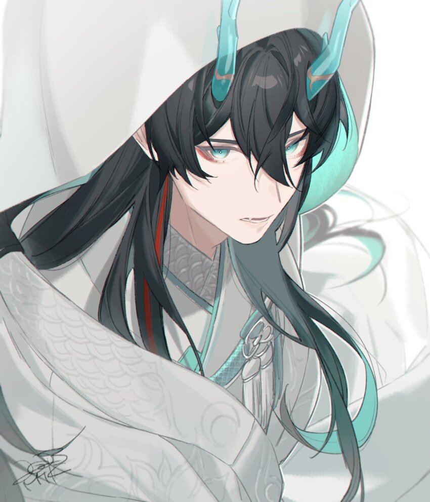 1boy black_hair colored_tips commentary_request dan_heng_(honkai:_star_rail) dan_heng_(imbibitor_lunae)_(honkai:_star_rail) double-parted_bangs dragon_horns embroidery eyeliner green_eyes green_hair highres honkai:_star_rail honkai_(series) hood hood_up horns looking_at_viewer looking_to_the_side makeup male_focus mtk_(souko) multicolored_hair official_alternate_costume parted_lips red_eyeliner red_hair robe sideways_glance signature solo streaked_hair teeth two-sided_hood upper_body white_background white_robe