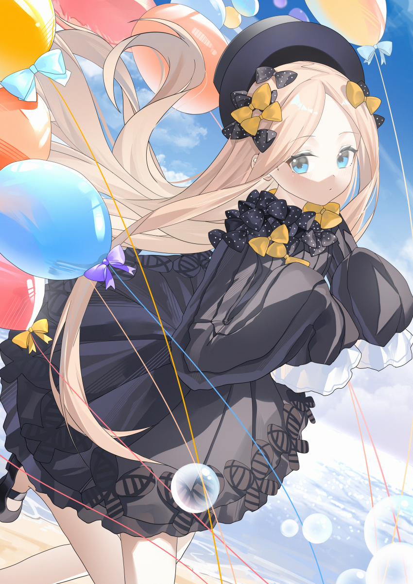 1girl abigail_williams_(fate) absurdres balloon beach black_dress blonde_hair blue_eyes blue_sky dress expressionless fate/grand_order fate_(series) hat highres horizon long_hair looking_at_viewer mary_janes miyu10366 ocean shoes sky sleeves_past_fingers sleeves_past_wrists solo standing standing_on_one_leg very_long_hair