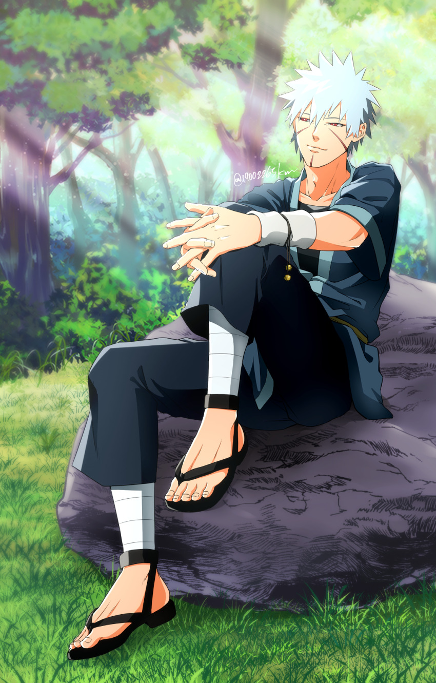 1boy adam&#039;s_apple collarbone commentary_request fingernails forest grass hair_between_eyes highres japanese_clothes kemu_(19002265km) knee_up light_particles male_focus naruto_(series) nature on_rock outdoors red_eyes sandals scar scar_on_face senju_tobirama sitting solo spiked_hair sunlight toenails tree twitter_username