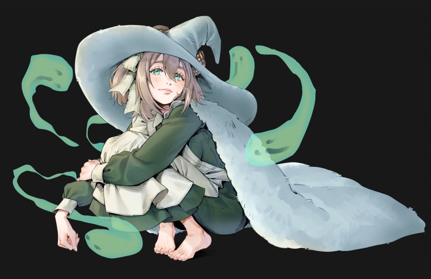 1girl animal_ears apron barefoot black_background blonde_hair blush bow cloak closed_mouth dress fur_cloak green_dress green_eyes hair_between_eyes hair_bow hand_on_own_arm hat highres indie_virtual_youtuber irene_koh large_hat lips looking_at_viewer medium_hair naplings_(nimi_nightmare) nimi_nightmare simple_background solo squatting tapir_ears toes virtual_youtuber white_apron witch_hat