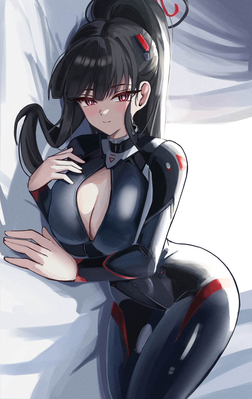 1girl absurdres black_bodysuit black_hair black_halo blue_archive bodysuit breasts cleavage commentary_request halo highres large_breasts looking_at_viewer luto lying official_alternate_costume on_side ponytail red_eyes rio_(blue_archive) rio_(bodysuit)_(blue_archive) skin_tight smile solo