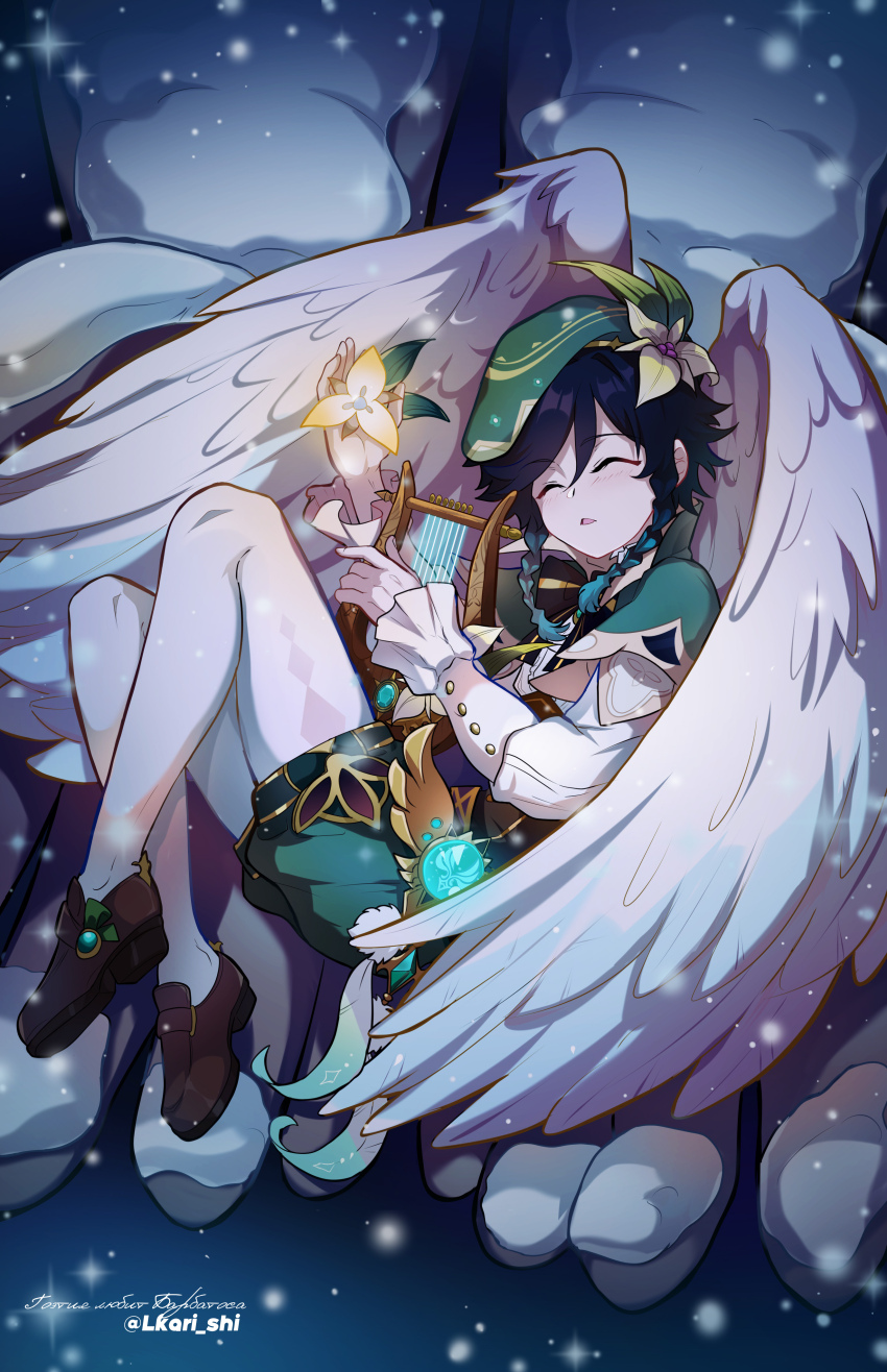 1boy absurdres androgynous aqua_hair beret black_hair braid cape cecilia_flower_(genshin_impact) chinese_new_year collared_cape corset feathered_wings flower genshin_impact gradient_hair green_cape green_hat green_shorts hat hat_flower highres holding holding_flower instrument lkari_shi lyre male_focus multicolored_hair short_hair_with_long_locks shorts side_braids signature sleeping snow snowing solo statue_of_the_seven twin_braids twitter_username venti_(genshin_impact) vision_(genshin_impact) white_flower white_wings wings