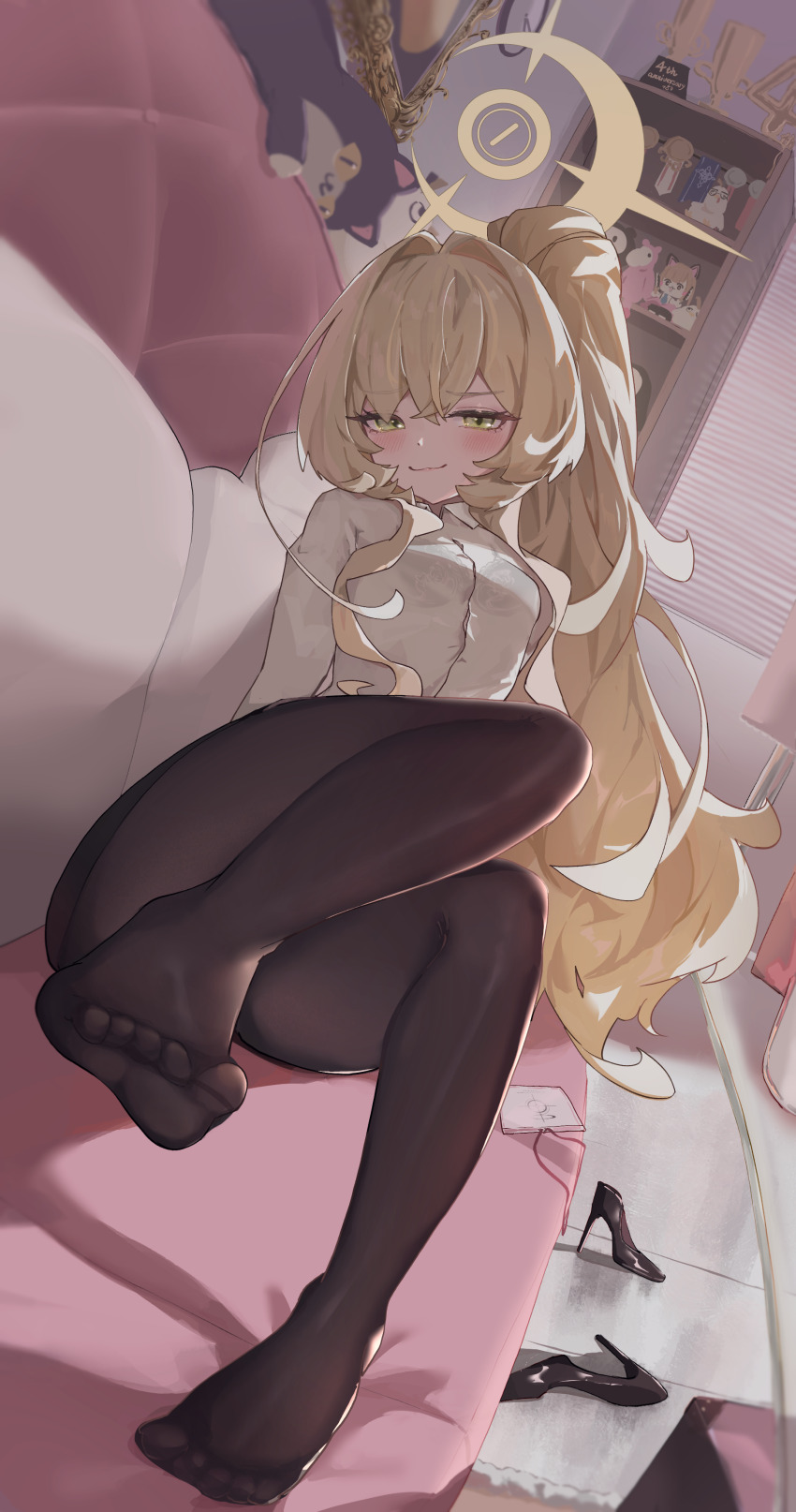 1girl absurdres black_pantyhose blonde_hair blue_archive blush couch grin halo high_heels highres looking_at_viewer low_ponytail nekoplanetouo on_couch pantyhose ponytail professor_niyaniya_(blue_archive) professor_niyaniya_(teacher)_(blue_archive) shirt smile solo toes white_shirt