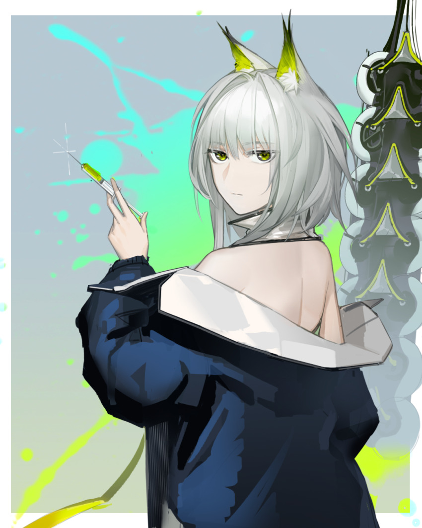 1girl animal_ear_fluff animal_ears arknights bare_shoulders blue_jacket closed_mouth expressionless glint green_eyes grey_hair hair_between_eyes highres holding holding_syringe jacket kal&#039;tsit_(arknights) long_sleeves looking_at_viewer medium_hair off_shoulder solo syringe xiangyoumenggu