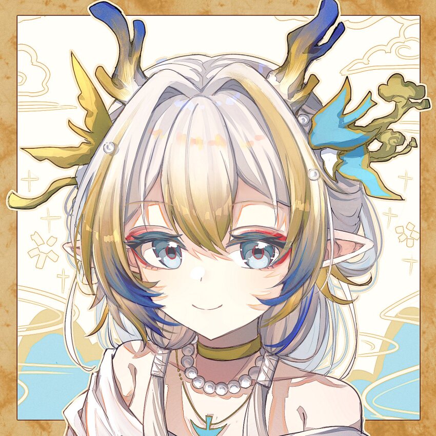 1girl ambience_synesthesia aoko_(amamiya_aoko) arknights bare_shoulders blonde_hair blue_hair border brown_border closed_mouth dragon_girl dragon_horns eyeliner grey_eyes hair_between_eyes hair_intakes hair_ornament hair_tie hashtag-only_commentary highres horns jewelry long_hair looking_at_viewer makeup multicolored_hair necklace off_shoulder official_alternate_costume outside_border pearl_necklace pointy_ears portrait red_eyeliner shu_(arknights) shu_(bingwenyuyou)_(arknights) smile solo white_hair