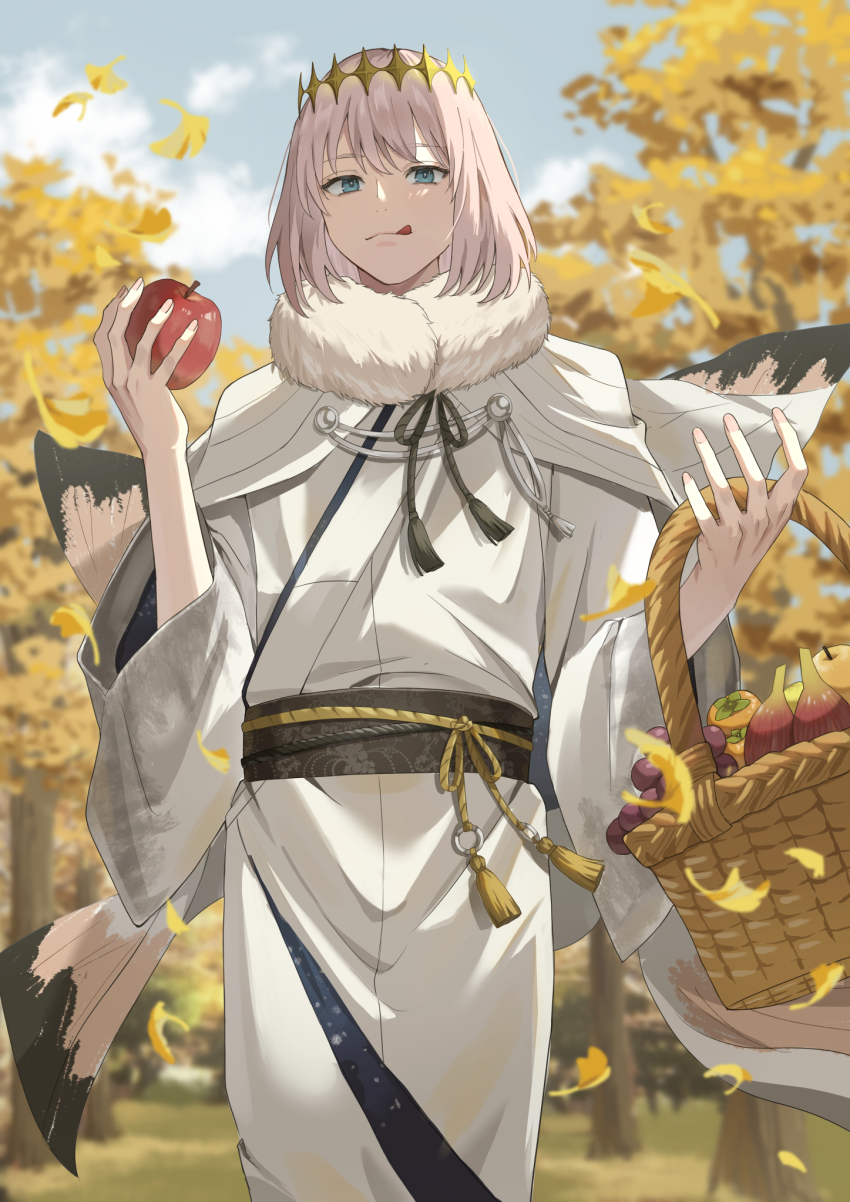 1boy :q apple autumn autumn_leaves basket black_sash blue_eyes blurry blurry_background capelet closed_mouth cloud cloudy_sky commentary_request cowboy_shot crown falling_leaves fate/grand_order fate_(series) food fruit fur-trimmed_collar fur_trim ginkgo_tree grey_hair grey_sky highres holding holding_basket holding_food holding_fruit leaf looking_at_viewer male_focus mikoha358212 nature oberon_(fate) outdoors robe sash short_hair sky solo standing tongue tongue_out white_capelet white_robe wide_sleeves