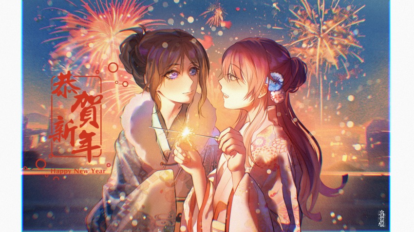 2girls aerial_fireworks alternate_hairstyle bang_dream! bang_dream!_it&#039;s_mygo!!!!! blue_eyes blush cang_(akaga204) chihaya_anon chinese_commentary chinese_text chromatic_aberration closed_mouth commentary_request eye_contact fireworks floral_print flower fur_collar grey_eyes hair_bun hair_flower hair_ornament half_updo highres holding holding_fireworks japanese_clothes kimono long_hair looking_at_another multiple_girls nagasaki_soyo open_mouth pillarboxed pink_hair sidelocks single_hair_bun smile sparkler teeth translation_request upper_teeth_only yukata yuri