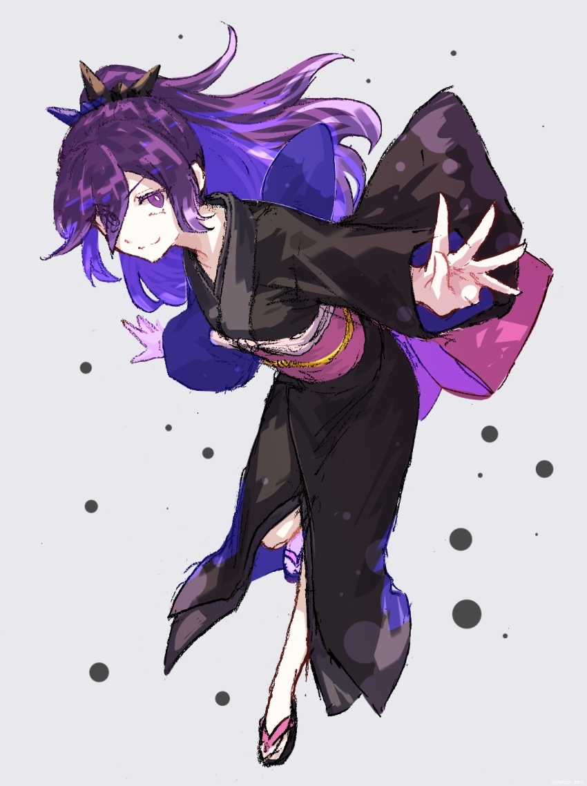1girl black_kimono full_body hair_over_one_eye high_ponytail highres hyakkihime jagaimobeniko japanese_clothes kimono light_smile long_hair long_sleeves looking_at_viewer multicolored_hair ponytail purple_eyes purple_hair sandals simple_background solo two-tone_hair white_background youkai_(youkai_watch) youkai_watch zouri