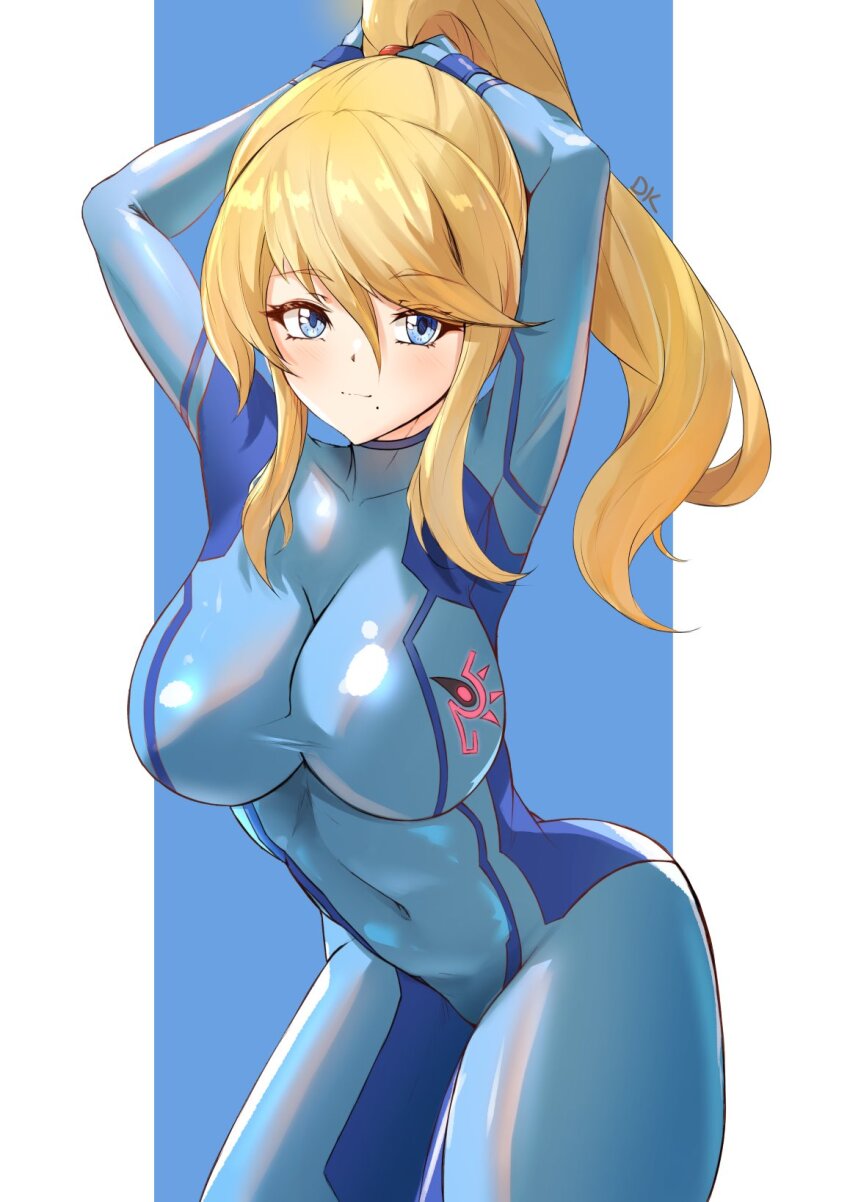 1girl arms_up artist_name blonde_hair blue_background blue_bodysuit blue_eyes blush bodysuit breasts closed_mouth covered_collarbone covered_navel deekei high_ponytail highres long_hair long_sleeves looking_at_viewer medium_breasts metroid mole mole_under_mouth nintendo ponytail samus_aran shiny_clothes sidelocks signature simple_background skin_tight smile zero_suit