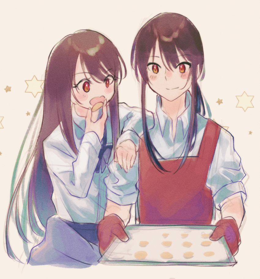 1boy 1girl apron blue_bow blue_bowtie blush_stickers bow bowtie brother_and_sister brown_hair center-flap_bangs closed_mouth clothes_around_waist collared_shirt contemporary cookie cowboy_shot eating fate/grand_order fate_(series) food hand_up highres holding holding_cookie holding_food holding_tray leaning_on_person long_hair long_sleeves looking_at_another low_ponytail mipi oda_nobukatsu_(fate) oda_nobunaga_(fate) oda_nobunaga_(koha-ace) open_mouth ponytail red_apron red_eyes red_oven_mitts shirt siblings sidelocks sleeves_rolled_up smile star_(symbol) tray very_long_hair white_shirt yellow_background