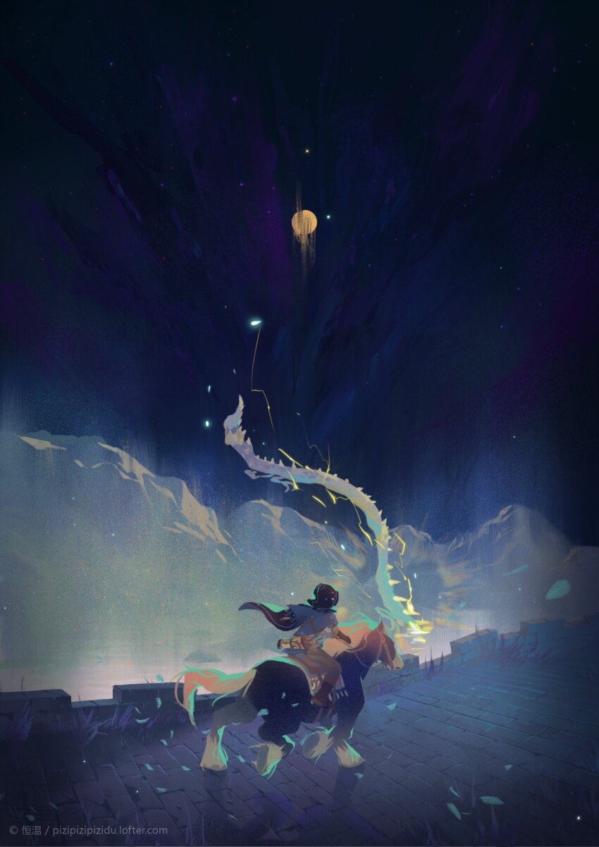 1boy arrow_(projectile) black_cloak blue_tunic boots bracer brown_footwear brown_pants cloak floating_cape full_body hengwen highres hood hood_up hooded_cloak horseback_riding light_dragon_(zelda) light_particles link lofter_username long_shirt mountain night night_sky nintendo outdoors pants riding saddle shirt sky the_legend_of_zelda the_legend_of_zelda:_tears_of_the_kingdom tunic white_shirt
